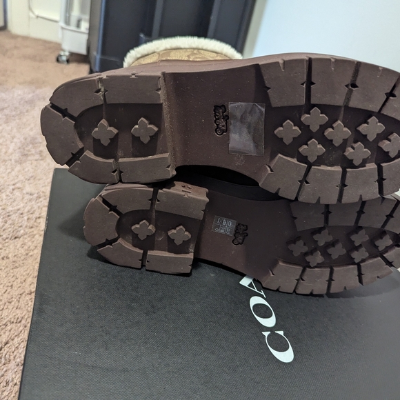 Brown coach boots - Picture 5 of 5